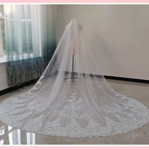Sequined Lace Ivory Cathedral Wedding Veil, 150" Never Worn, no tags